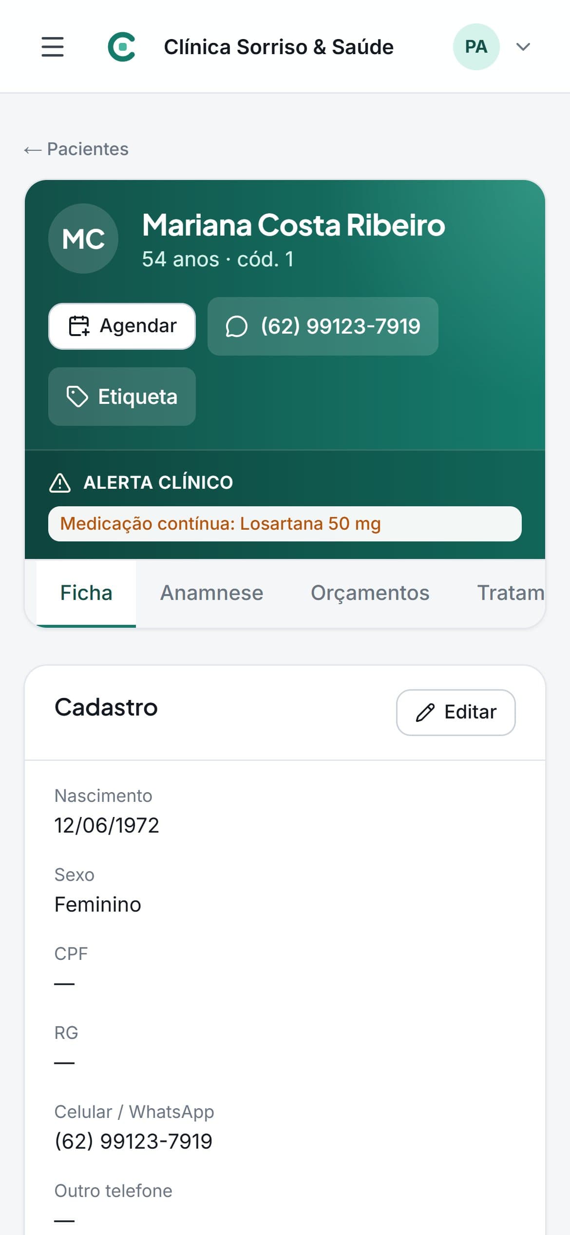 Paciente no celular